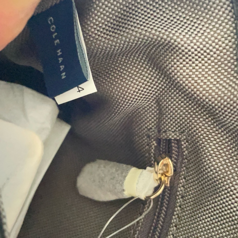 Black Leather Shoulder Bag - Picture 8 of 9